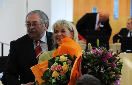 Ursula Hammann nach der Wahl zur Vizepräsidentin mit Landtagspräsident Norbert Kartmann