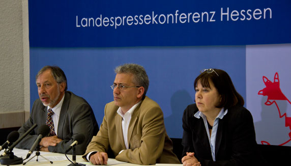 PK-Planklarstellung - Dr. Klaus-Martin Groth, Tarek Al-Wazir und Elke Cezanne