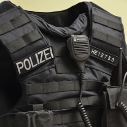 Polizeiweste mit Kennzeichnung